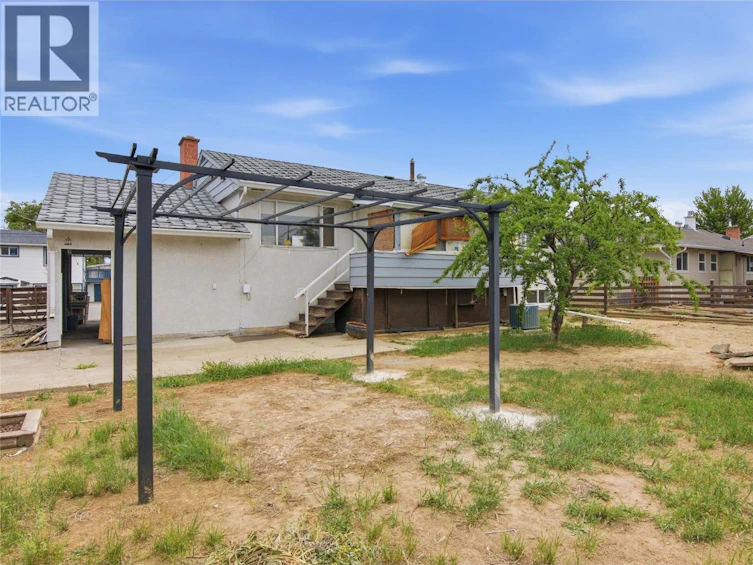 649 Brentwood Avenue, Kamloops, BC, V2B 1P4 - 5