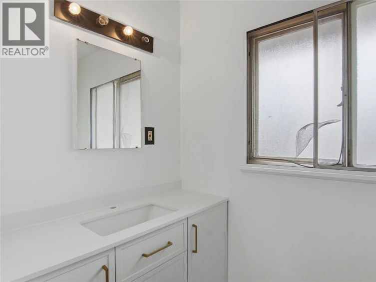 649 Brentwood Avenue, Kamloops, BC, V2B 1P4 - 49