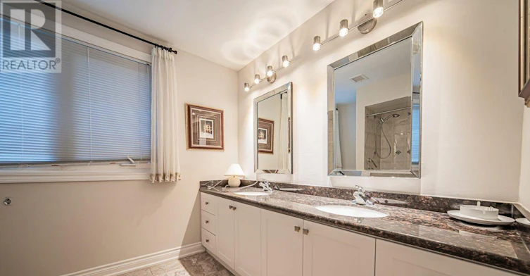 120 Abbeywood Trail, Toronto, ON, M3B 3B5 - 20