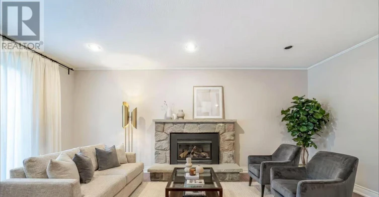 120 Abbeywood Trail, Toronto, ON, M3B 3B5 - 3