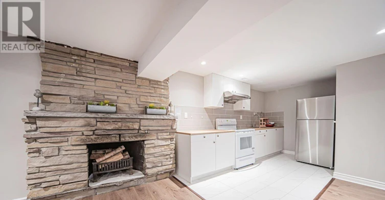 120 Abbeywood Trail, Toronto, ON, M3B 3B5 - 25
