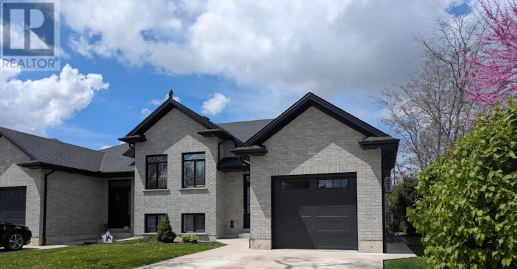 LOWER-92 Myrtle Street, Aylmer, ON, N5H 2H5