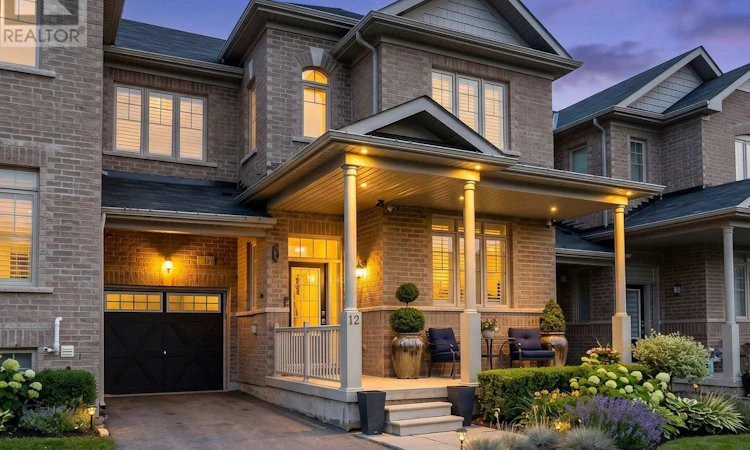 12 Pearcey Crescent