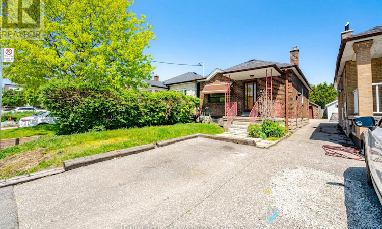 63 Chamberlain Avenue