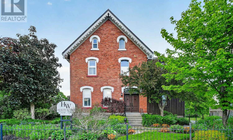 105 5th Street E