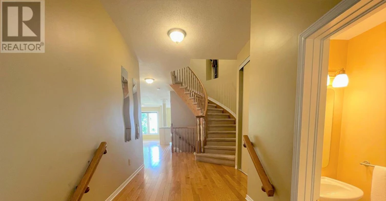 251 Meadowbreeze Drive, Ottawa, ON, K2M 3A6 - 2