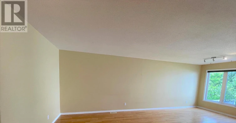 251 Meadowbreeze Drive, Ottawa, ON, K2M 3A6 - 4