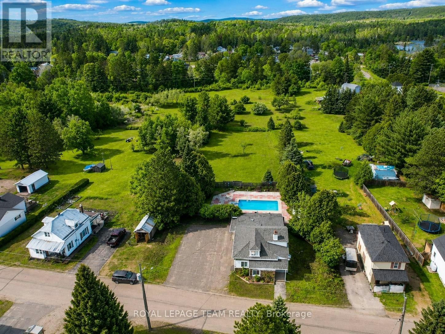 26 Lane Street, Madawaska Valley, ON, K0J 1B0