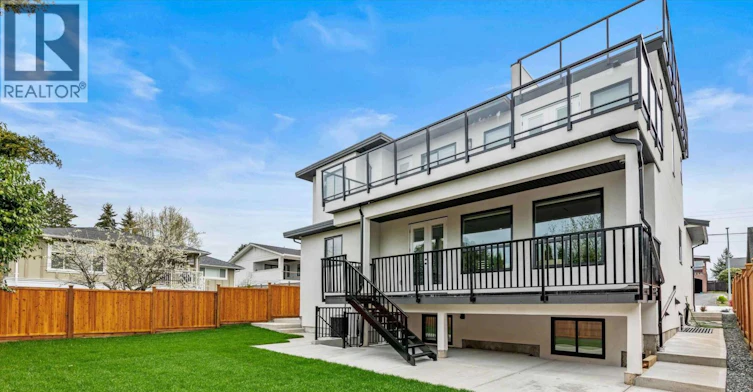Bachelor Suite 16xx Ellesmere Avenue, Burnaby, BC, V5B 3T4
