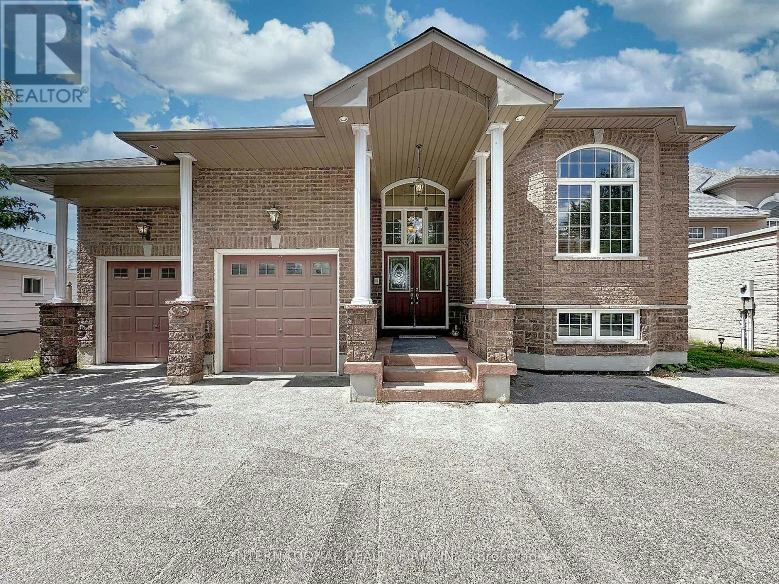 966 Shore Lane, Wasaga Beach, ON, L9Z 2B4