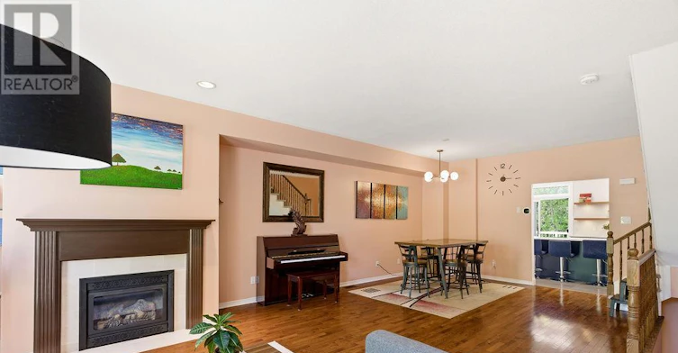 8 Pondside Private, Ottawa, ON, K1K 4X3 - 11