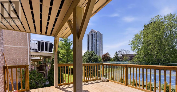 8 Pondside Private, Ottawa, ON, K1K 4X3 - 37