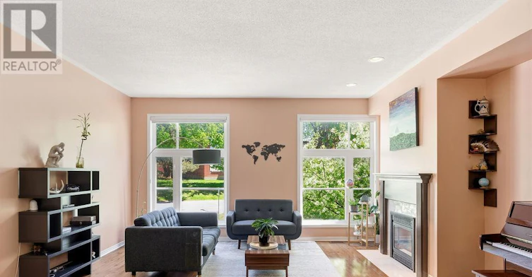 8 Pondside Private, Ottawa, ON, K1K 4X3 - 10