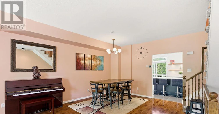 8 Pondside Private, Ottawa, ON, K1K 4X3 - 12