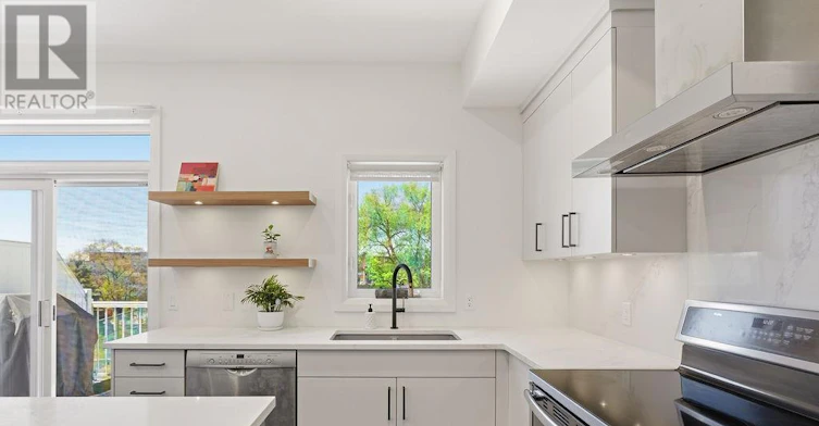 8 Pondside Private, Ottawa, ON, K1K 4X3 - 18