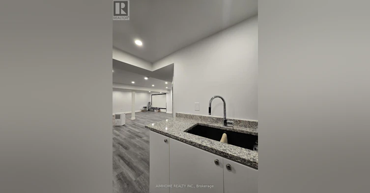 137 Mcclellan Way, Aurora, ON, L4G 6M5 - 9