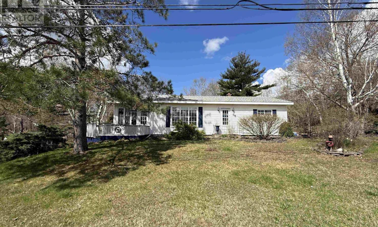 39 Munroe Avenue