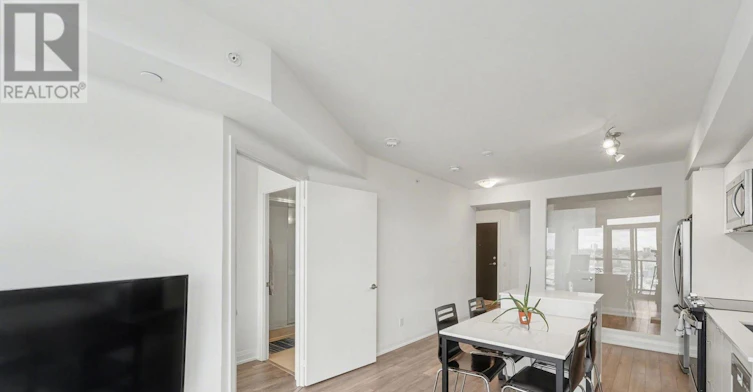 1506-1461 Lawrence Avenue W, Toronto, ON, M6L 0A6 - 3