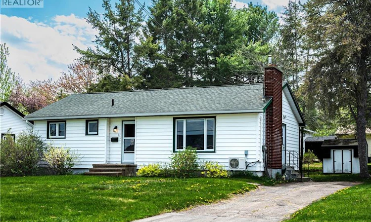 17 Sherwood Avenue