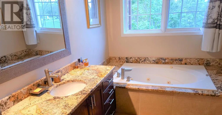 142 Windhurst Drive, Ottawa, ON, K2G 6K8 - 28