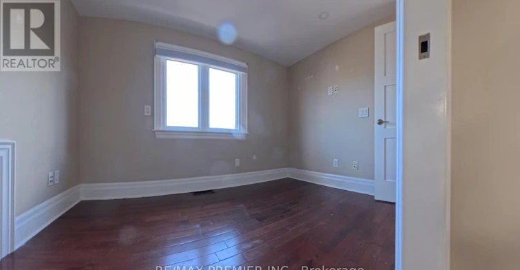 2-718 Bathurst Street, Toronto, ON, M5S 2R4 - 3