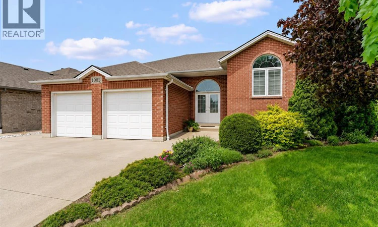 1082 Monarch Meadows