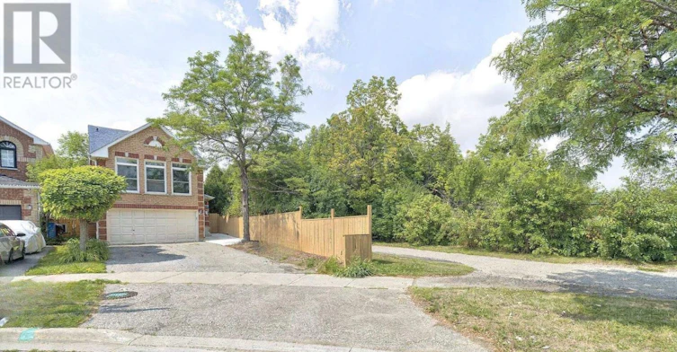 45 Sunley Crescent, Brampton, ON, L6Y 5B8 - 2