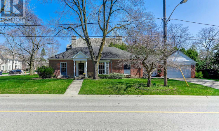 44 Highland Crescent