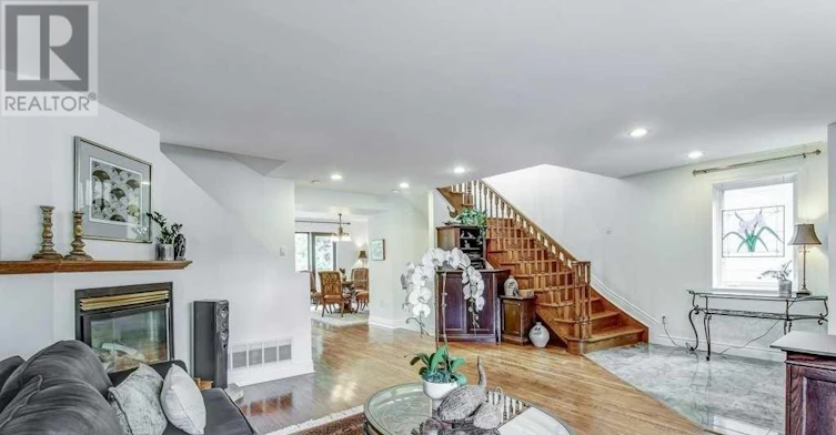 35 Bannon Avenue, Toronto, ON, M8X 1T9 - 2
