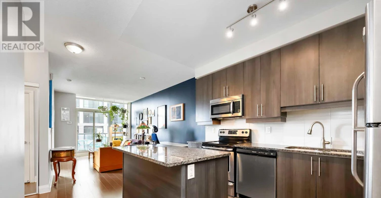 206-1185 The Queensway, Toronto, ON, M8Z 0C6 - 2
