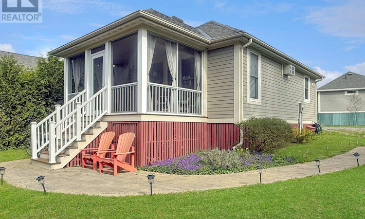 85-87 Butternut Lane