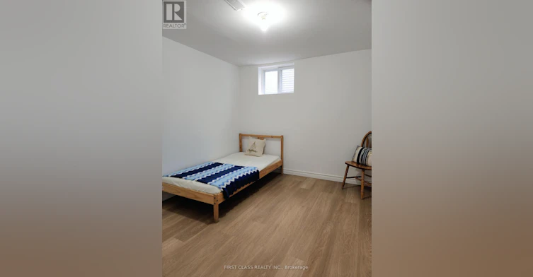 27 Macklingate Court, Toronto, ON, M1V 1A2 - 2