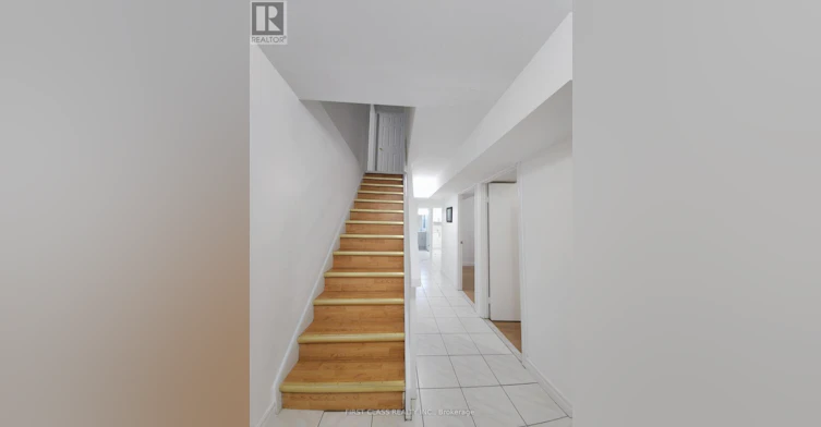 27 Macklingate Court, Toronto, ON, M1V 1A2 - 13