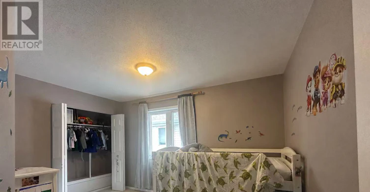 256 Scout Street, Ottawa, ON, K2C 4E6 - 9