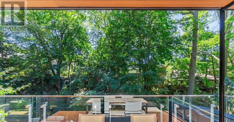 11 Pine Crescent, Toronto, ON, M4E 1L1 - 25