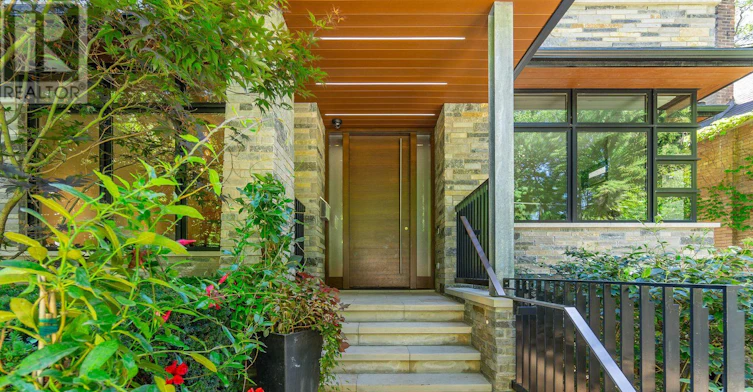 11 Pine Crescent, Toronto, ON, M4E 1L1 - 3