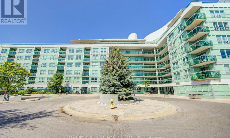 227-60 Fairfax Crescent