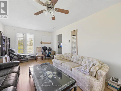 30032 48 Highway - 5