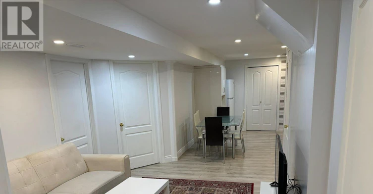 LOWER-133 Austinpaul Drive, Newmarket, ON, L3X 2K6 - 14