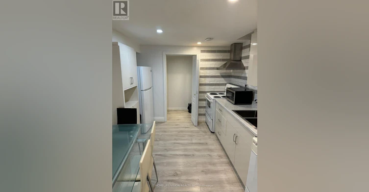 LOWER-133 Austinpaul Drive, Newmarket, ON, L3X 2K6 - 11