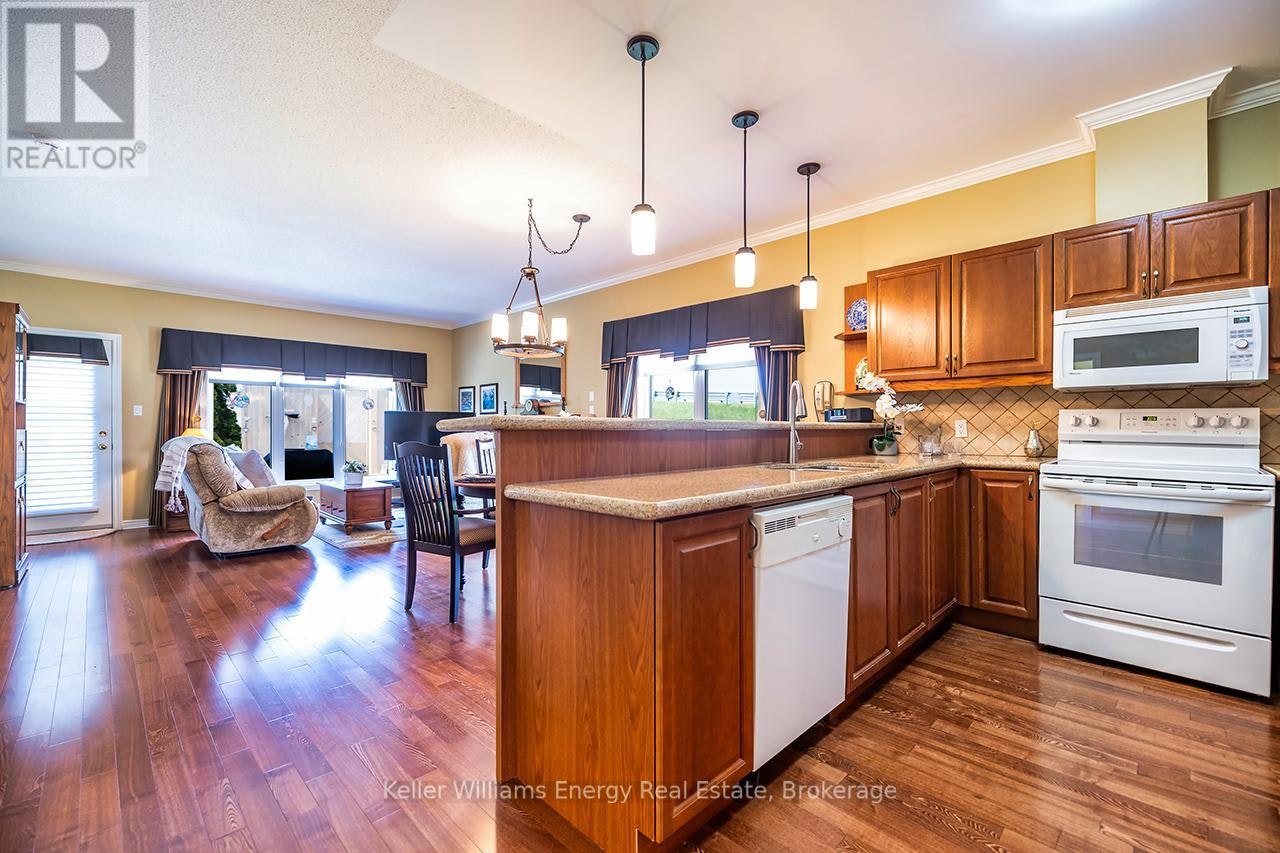 8 Hinkley Trail, Clarington, ON, L1B 1P4