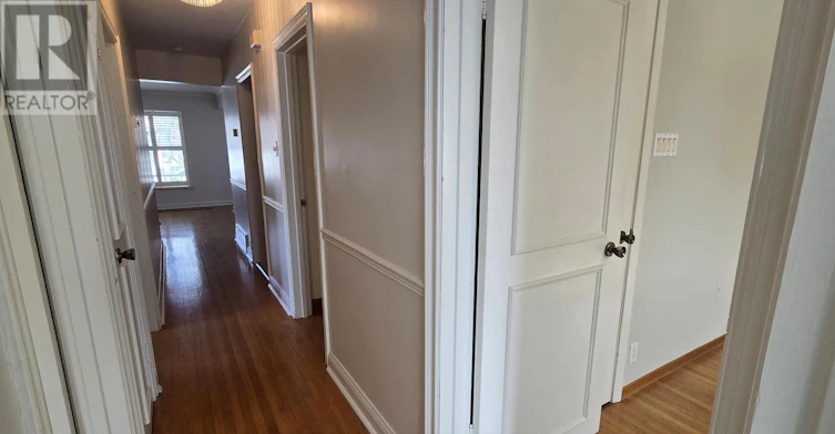 3 Ridge Point Crescent, Toronto, ON, M6M 2Z7 - 16