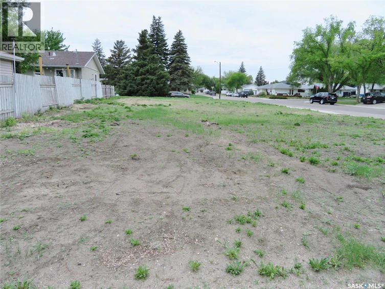 2301 Mckinnon Avenue S, Saskatoon, SK, S7J 1N7 - 4
