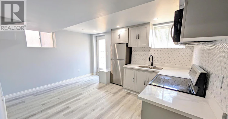 LOWER-31 Terry Crescent, Clarington, ON, L1C 0W4 - 2