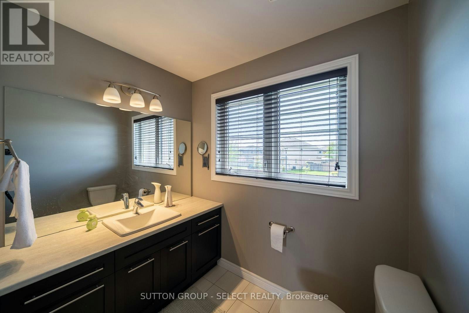1825 Couldridge Way, London, ON, N6G 0L6 - 16