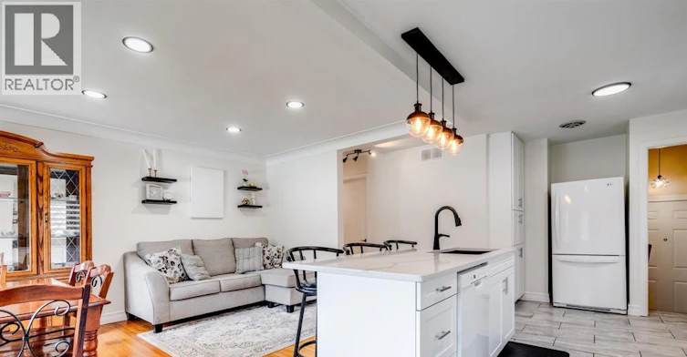 1342 Marlborough Boulevard, Windsor, ON, N9C 1Y7 - 2