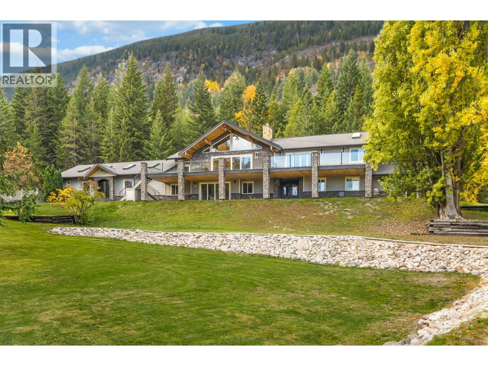 6171 NW 50 Street, Salmon Arm, BC, V1E 3A6