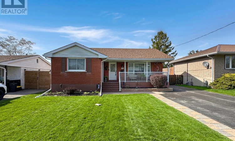 10 Chown Crescent