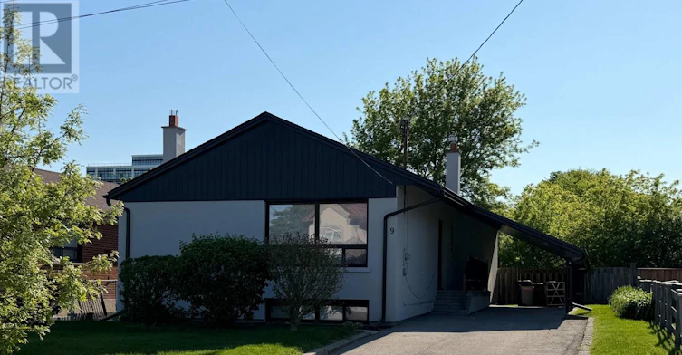 9 Blaydon Avenue, Toronto, ON, M3M 2C9