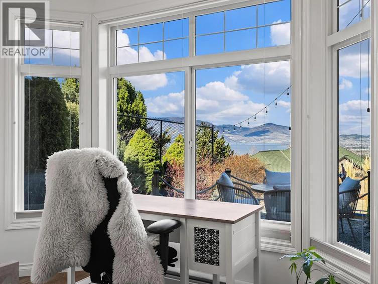 629 Almandine Court, Kelowna, BC, V1W 4Z5 - 63